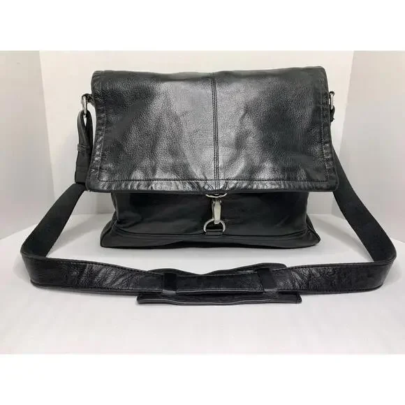 Levenger Black Large Leather Flap Messenger Commuter Bag P81 - Picture 1 of 15